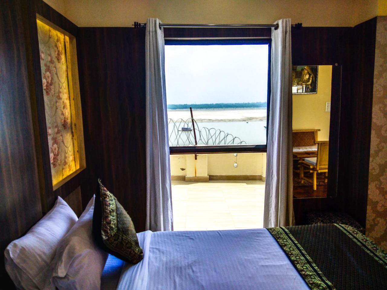 Inn Dwivedi Sri Omkar Palace Varanasi