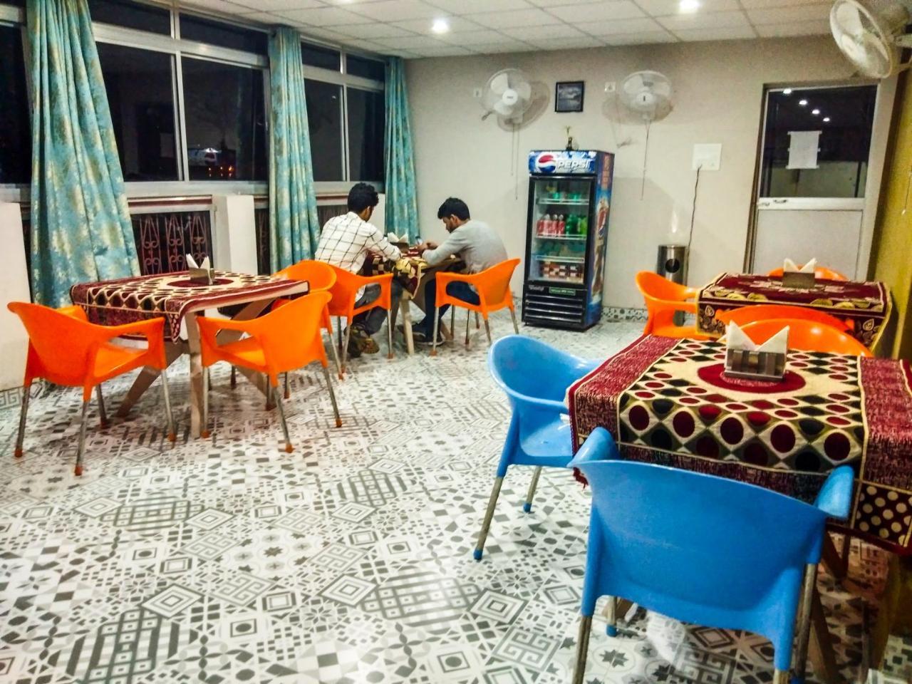 Dwivedi Sri Omkar Palace 3*